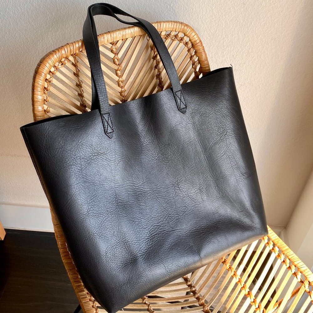 LIKE NEW -  Madewell Leather Totoe
